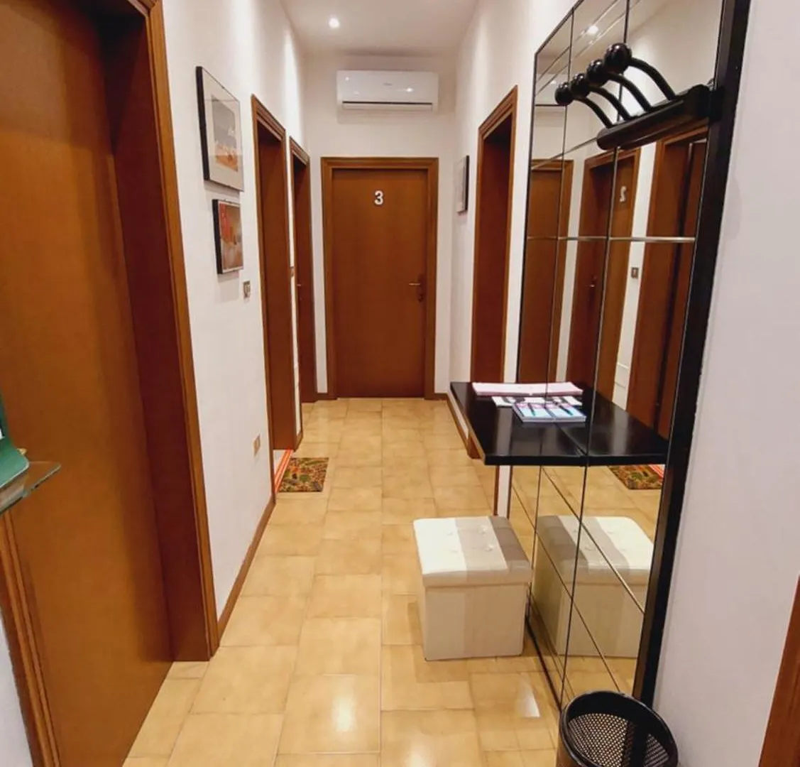 Antonia'S Guest House 리미니
